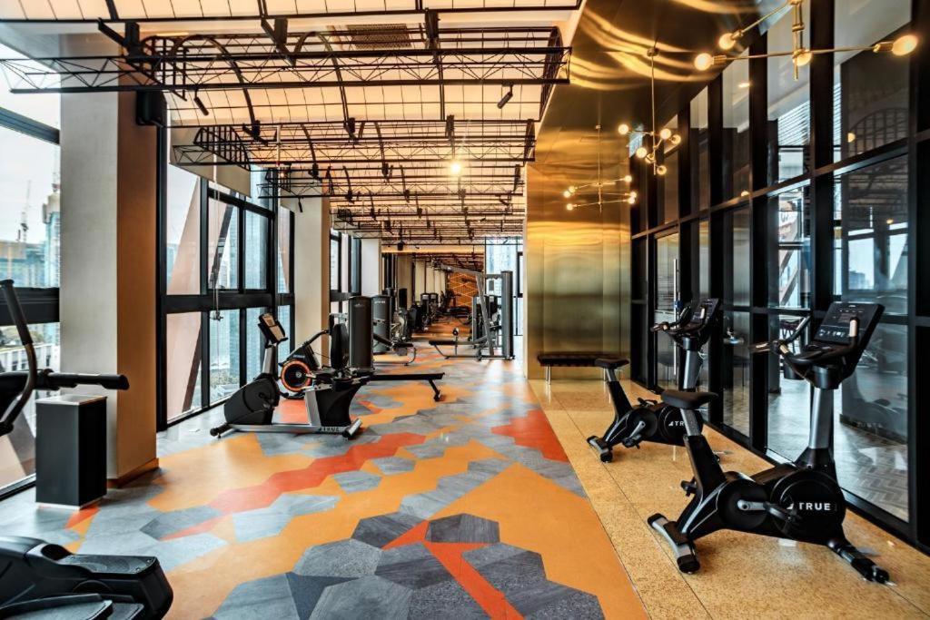 Scarletz Suites Twin Tower Klcc Kuala Lumpur By Okidoki 외부 사진