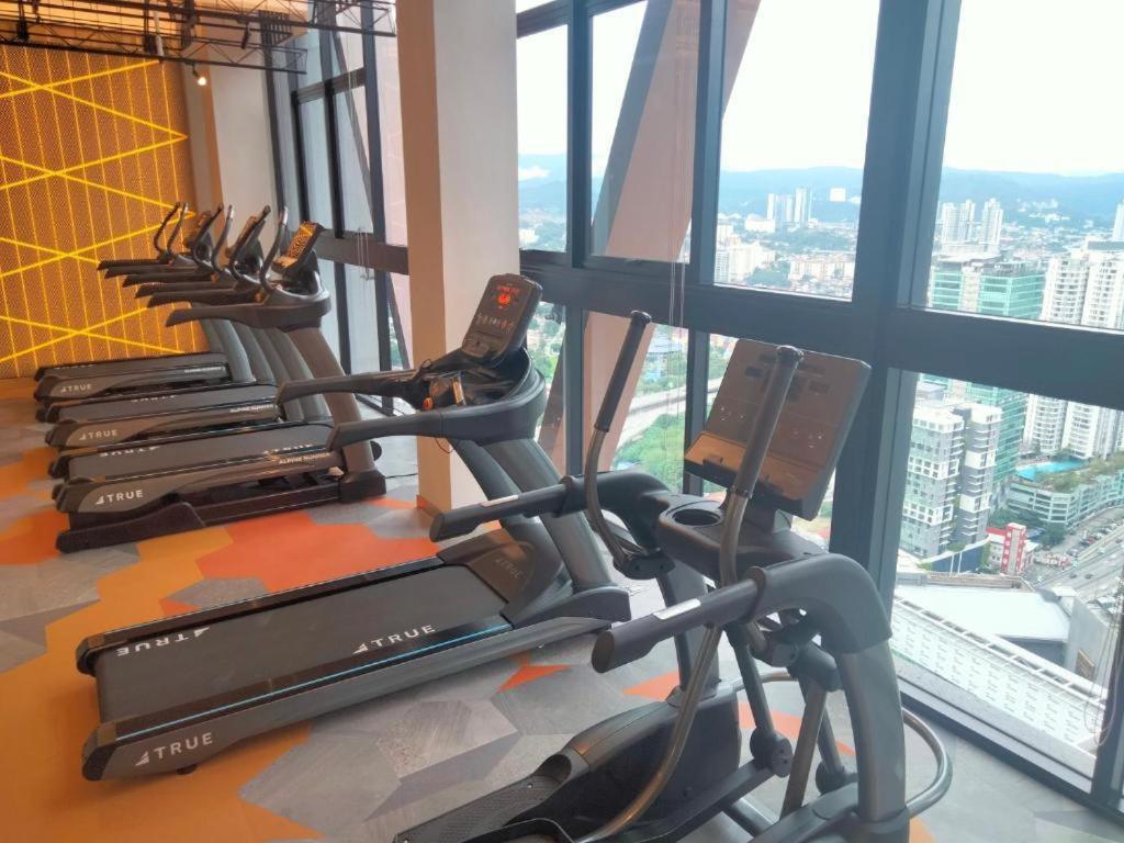 Scarletz Suites Twin Tower Klcc Kuala Lumpur By Okidoki 외부 사진