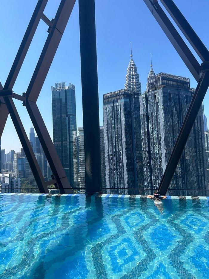 Scarletz Suites Twin Tower Klcc Kuala Lumpur By Okidoki 외부 사진
