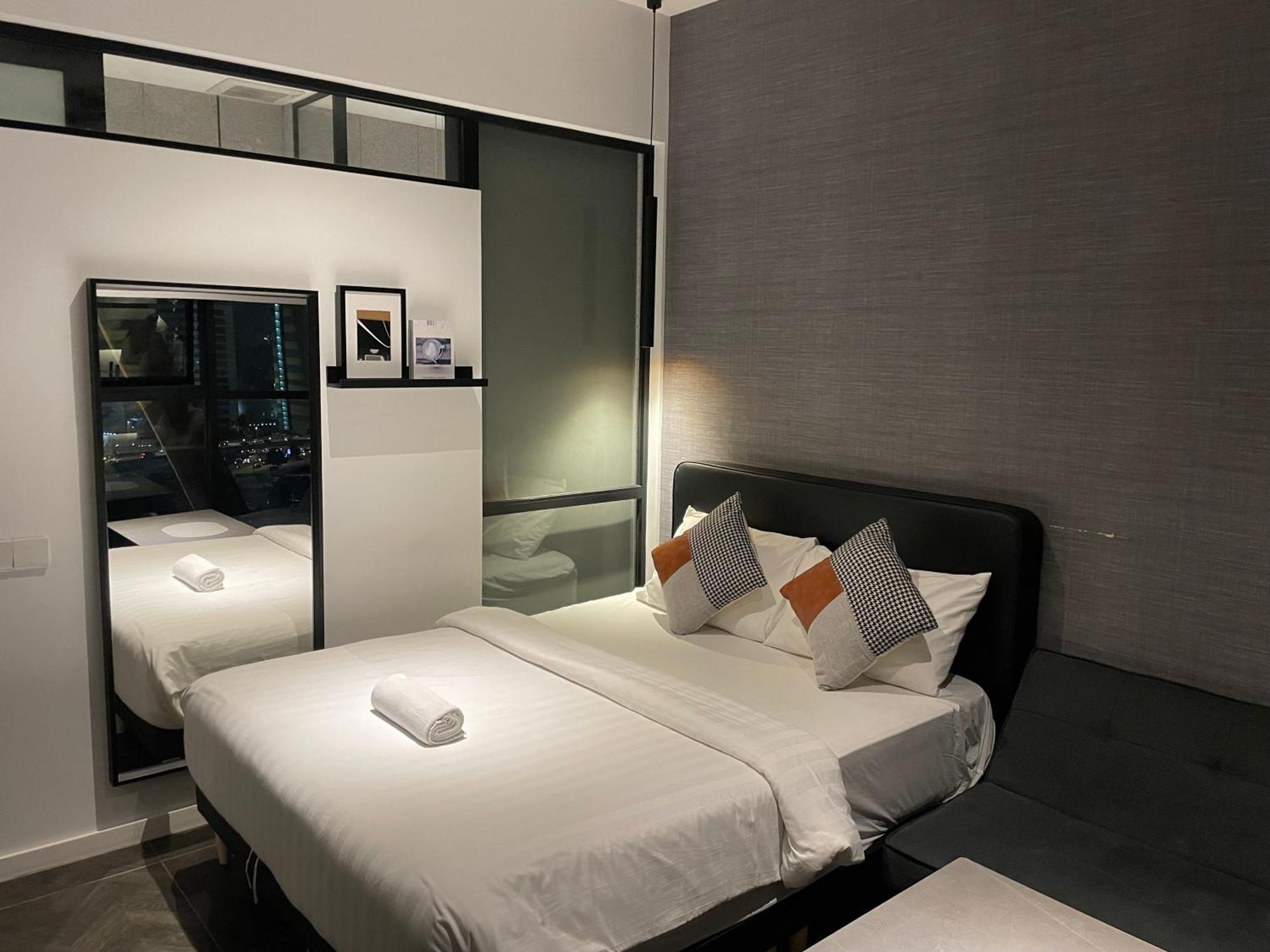 Scarletz Suites Twin Tower Klcc Kuala Lumpur By Okidoki 외부 사진