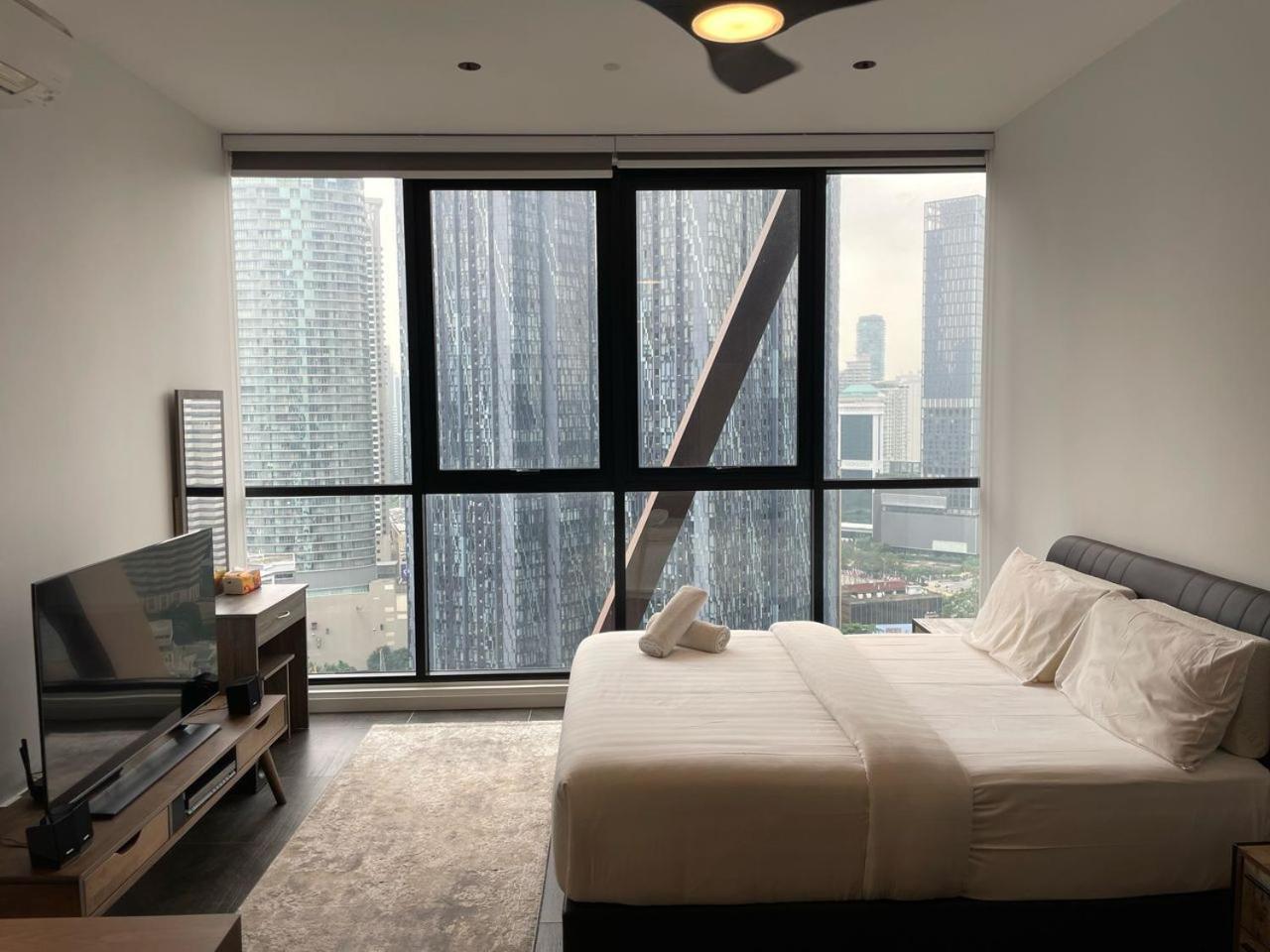 Scarletz Suites Twin Tower Klcc Kuala Lumpur By Okidoki 외부 사진